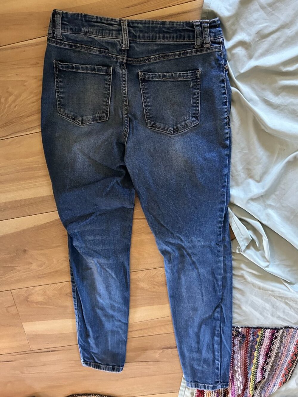 size medium stretch demin blue denim jeans womens pants maurices - Picture 2 of 6